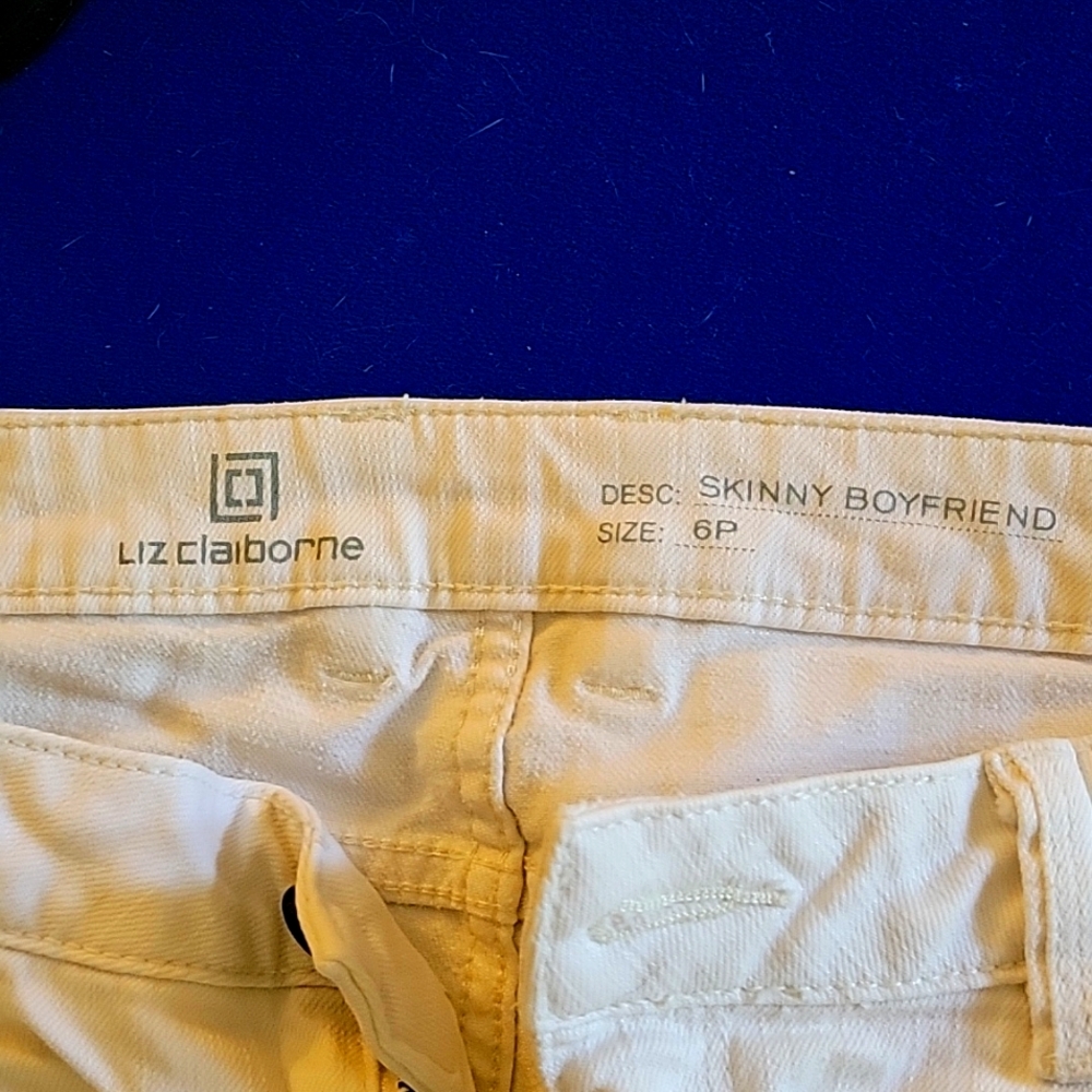 Liz Claiborne women jeans